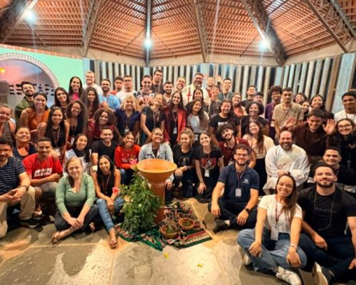 Pascoa-Jovem-mobiliza-70-jovens-e-fortalece-vivencia-pascal-em-Montes-Claros-1-1000x563