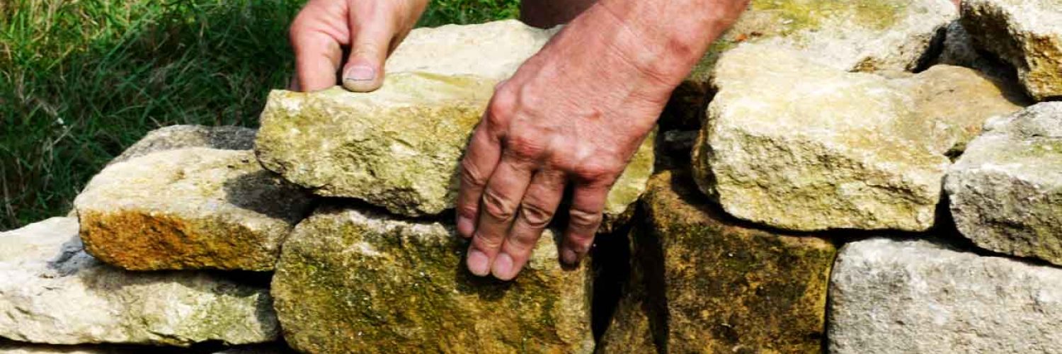 Somos-petra-rocha-sobre-a-qual-construímos-nossa-vida